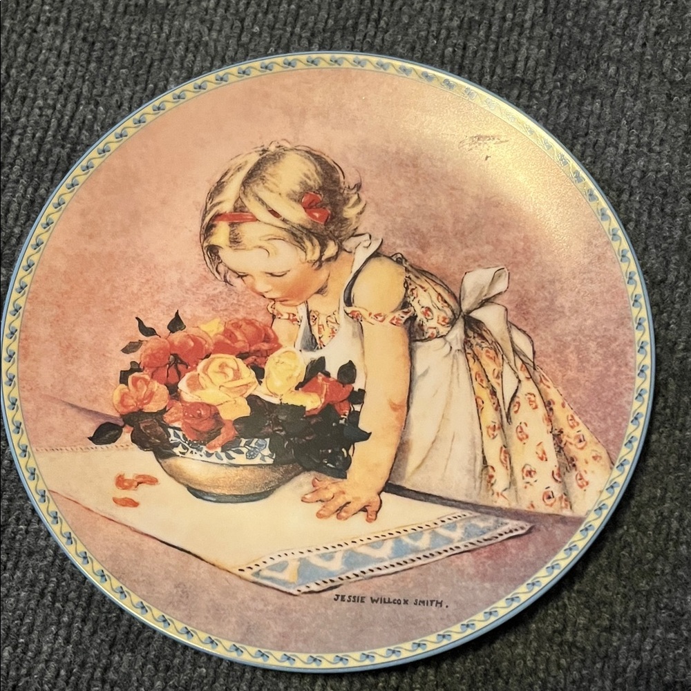 Knowles Limited Edition Plate with Black and White Design